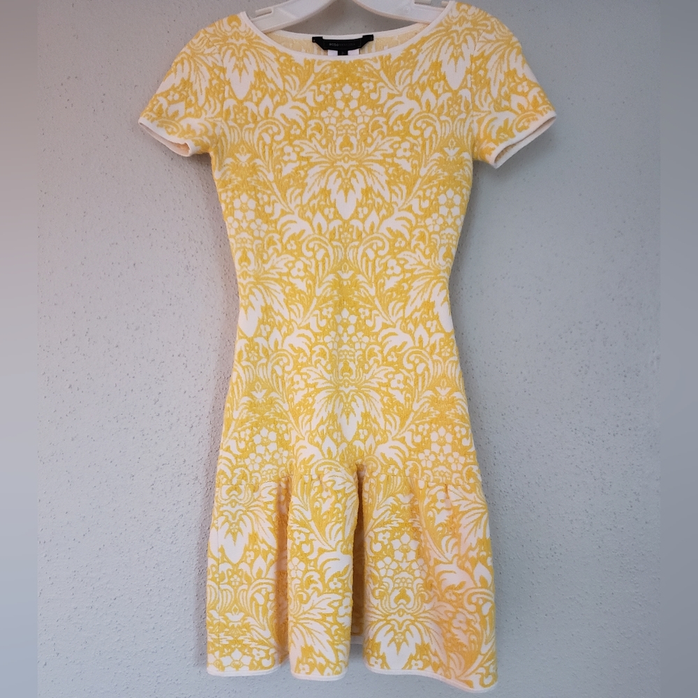 BCBG Maxazria white yellow textured knit dress